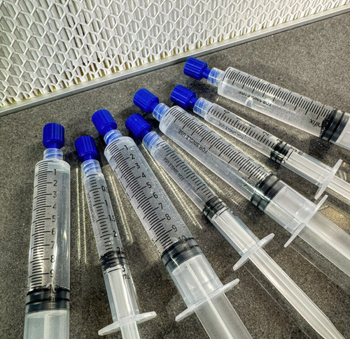 Golden Teacher Spore Syringe