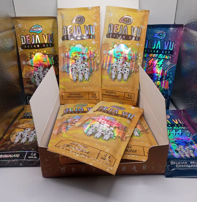 Deja-vu-dream-bar online